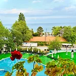 Palm 4* Golden Sands